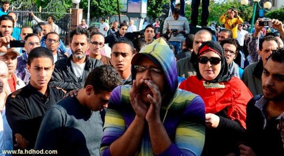 تظاهرات مخالفان رئیس جمهوری مصر در میدان تحریر قاهره به خشونت کشیده شد