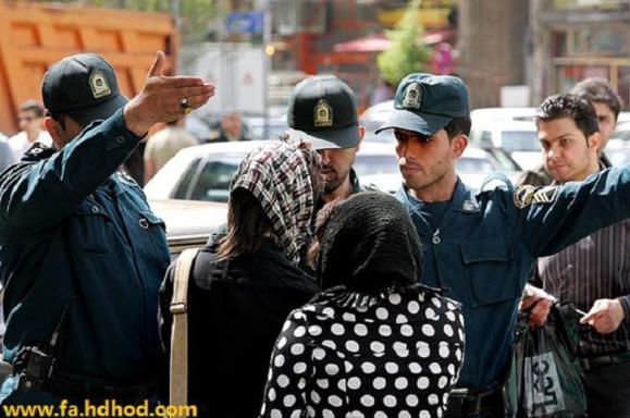 گزارش؛ فعالیت خانه فساد با حمایت ماموران امنیتی در تهران گزارش؛ فعالیت خانه فساد با حمایت ماموران امنیتی در تهران
