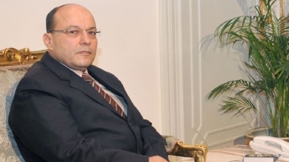 دادستان کل مصر تحت فشار تظاهرات اعضای دادستانی، از مقام خود استعفا کرد. دادستان کل مصر تحت فشار تظاهرات اعضای دادستانی، از مقام خود استعفا کرد.