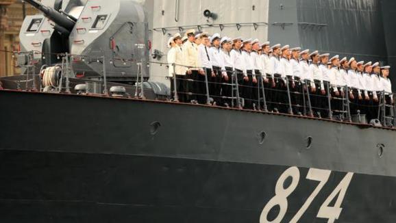 سقوط نزدیک بشار اسد؛اعزام کشتی های جنگی روسیه به مدیترانه سقوط نزدیک بشار اسد؛اعزام کشتی های جنگی روسیه به مدیترانه