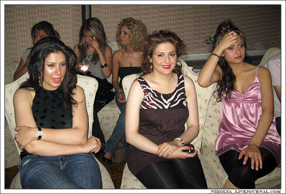 گسترش روسپیگری در تهران و بحران اقتصادی در ایران-گزارش گسترش روسپیگری در تهران و بحران اقتصادی در ایران-گزارش