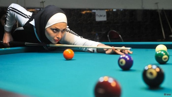 دختران تهرانی و بیلیارد با طعم مقنعه دختران تهرانی و بیلیارد با طعم مقنعه