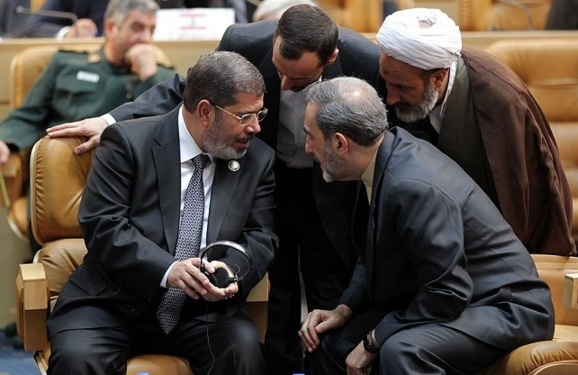 به رغم بی‌محلی‌های مُرسی، احمدی‌نژاد تمنای دیدار از قاهره را دارد
