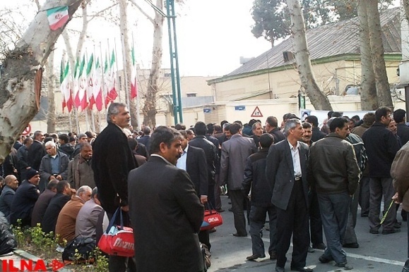 اعتراض صنفی کارگران متروی اهواز به پنجمین روز رسید اعتراض صنفی کارگران متروی اهواز به پنجمین روز رسید