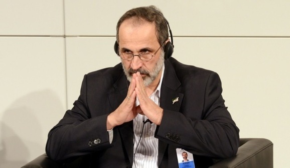 انتقادهای شديد از معاذ الخطيب به دليل مذاکره با همپيمانان بشار اسد انتقادهای شديد از معاذ الخطيب به دليل مذاکره با همپيمانان بشار اسد