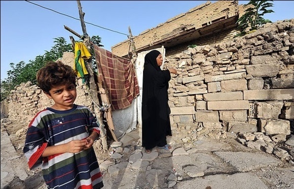 نماينده خرمشهر(المحمرة) در مجلس میگويد ۱۸۰۰ کارگر راه آهن اين شهر هفت ماه است که حقوق نگرفته اند نماينده خرمشهر(المحمرة) در مجلس میگويد ۱۸۰۰ کارگر راه آهن اين شهر هفت ماه است که حقوق نگرفته اند