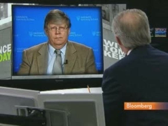 هینونن: ایران احتمالا در کویر مشغول ساختن بمب اتمی است هینونن: ایران احتمالا در کویر مشغول ساختن بمب اتمی است