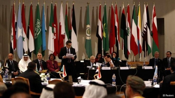 معاذالخطیب در نشست سران اتحادیه عرب سخنرانی میکند معاذالخطیب در نشست سران اتحادیه عرب سخنرانی میکند