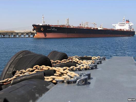 پهلوگیری «نخستین» نفتکش چینی پس از تحریمهای اروپا در ساحل ایران پهلوگیری «نخستین» نفتکش چینی پس از تحریمهای اروپا در ساحل ایران