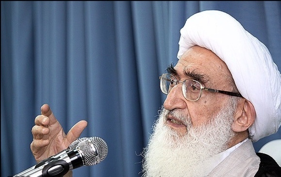 یک مرجع تقلید در قم ۵ برابر شدن قیمت اتوی عبا را نشانه بحران اقتصادی در ایران دانست یک مرجع تقلید در قم ۵ برابر شدن قیمت اتوی عبا را نشانه بحران اقتصادی در ایران دانست