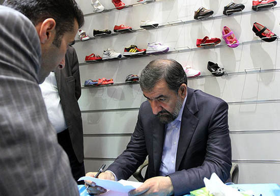 سرقت کفش‌ های محسن‌ رضایی در مسجد محل سخنرانی