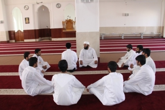 منع از ادامه تحصیل دانشجویان و جلوگیری از کار معلمان"مکتب قرآن" و طبابت پزشکان اهل سنت در ایران منع از ادامه تحصیل دانشجویان و جلوگیری از کار معلمان"مکتب قرآن" و طبابت پزشکان اهل سنت در ایران