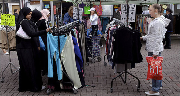 برای نخستین بار کانال تلویزیونی 4 بریتانیا روزی پنج بار اذان پخش میکند برای نخستین بار کانال تلویزیونی 4 بریتانیا روزی پنج بار اذان پخش میکند