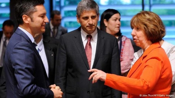 اتحادیه اروپا برای بررسی بحران مصر جلسه اضطراری تشکیل میدهد اتحادیه اروپا برای بررسی بحران مصر جلسه اضطراری تشکیل میدهد