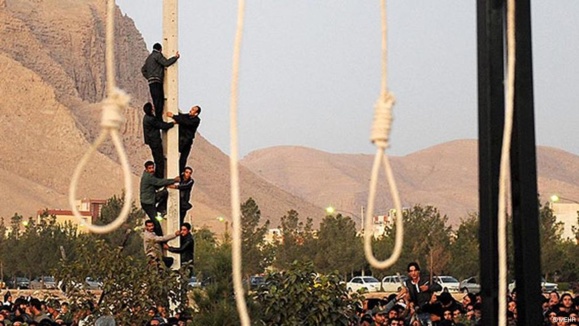 تجمع خانواده‌ها برای جلوگیری از اعدام زندانیان اهل سنت در ایران