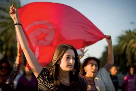 روز زن در تونس به راه پیمایی واعتراض علیه دولت اسلامگرای این کشور بدل شد+عکس روز زن در تونس به راه پیمایی واعتراض علیه دولت اسلامگرای این کشور بدل شد+عکس