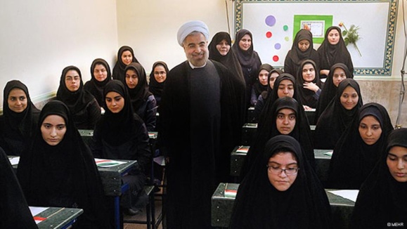وزیر پیشنهادی خواستار "محرمسازی" مدارس دخترانه شد وزیر پیشنهادی خواستار "محرمسازی" مدارس دخترانه شد