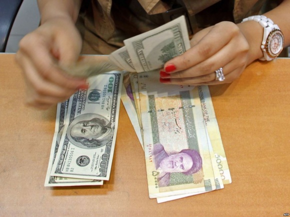 اقتصاد ایران به مثابه يک تکه سنگ در حال سقوط آزاد است اقتصاد ایران به مثابه يک تکه سنگ در حال سقوط آزاد است