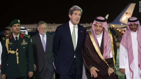 وزیر امور خارجه آمریکا برای ترمیم رابطه با عربستان وارد ریاض شد وزیر امور خارجه آمریکا برای ترمیم رابطه با عربستان وارد ریاض شد