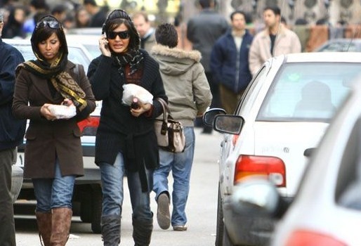 دلبستگی کاذب دروازه فرار از والدین و محل سکونت ؛ خانه های بدون سقف دختران فراری دلبستگی کاذب دروازه فرار از والدین و محل سکونت ؛ خانه های بدون سقف دختران فراری