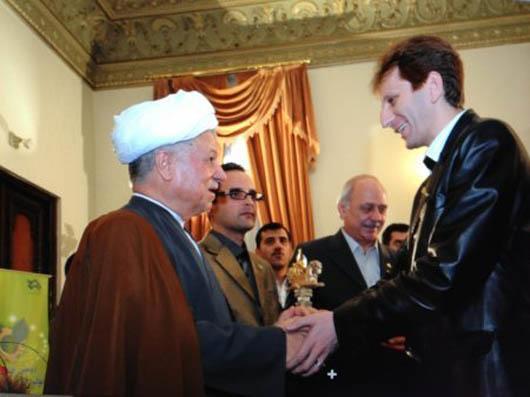 فساد واستبداد در ایران؛ردپای بابک زنجانی در پرونده تامین اجتماعی فساد واستبداد در ایران؛ردپای بابک زنجانی در پرونده تامین اجتماعی