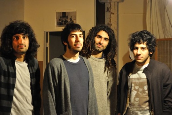 در یک انتقامجویی خونین عضو اخراجی گروه موسیقی ایرانی"سگ زرد" خود وسه تن از همکارانش را کشت در یک انتقامجویی خونین عضو اخراجی گروه موسیقی ایرانی"سگ زرد" خود وسه تن از همکارانش را کشت