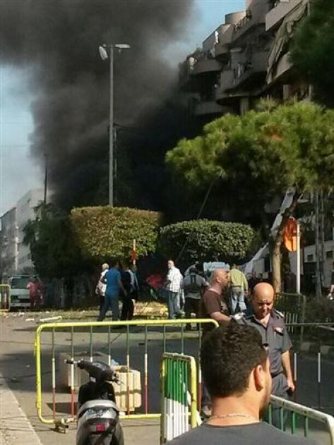 رایزن فرهنگی ایران و بیش از 20 تن کشته ودهها مجروح در انفجار مهیب در نزدیکی سفارت ایران در بیروت