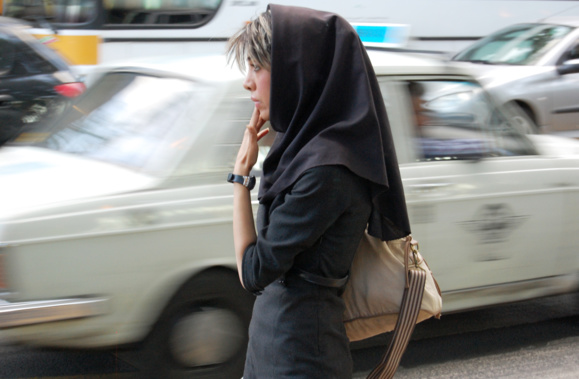 گسترش وعلنی شدن فحشا و روسپیگری در مناطق مختلف تهران گسترش وعلنی شدن فحشا و روسپیگری در مناطق مختلف تهران