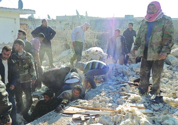 ده‌ها نفر در بمباران هوایی حلب به دست ارتش سوریه کشته شدند