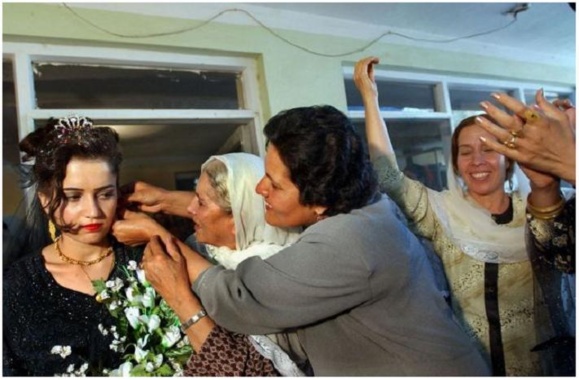 کوتاهسازی دوران تحصیل دختران برای ازدواج زودتر کوتاهسازی دوران تحصیل دختران برای ازدواج زودتر