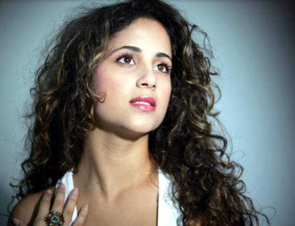 خواننده اسرائیلی از همکاریش با ابی و نامه اش به روحانی می گوید خواننده اسرائیلی از همکاریش با ابی و نامه اش به روحانی می گوید