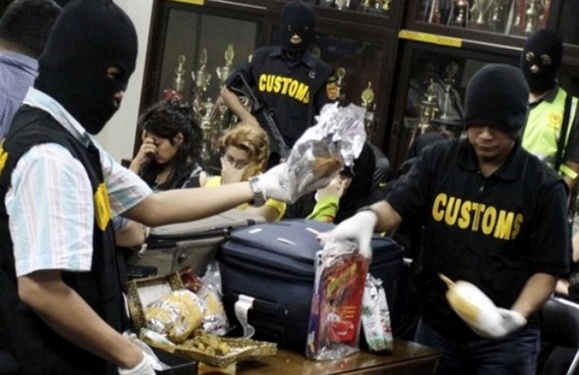 مالزی و اندونزی راه ورود ایرانیان را می بندند مالزی و اندونزی راه ورود ایرانیان را می بندند