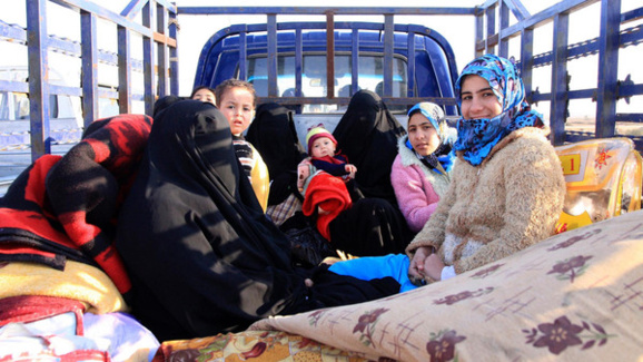 شمار آوارگان استان انبار در عراق به صدوچهل هزار تن رسیده است شمار آوارگان استان انبار در عراق به صدوچهل هزار تن رسیده است