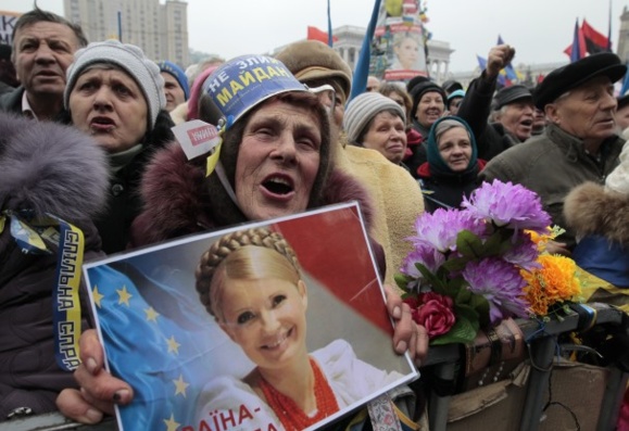 کاخ ریاست جمهوری اوکراین به تصرف مخالفان در آمد