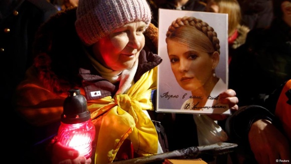 رئیسجمهور معزول اوکراین، فراری است و قصد دارد به روسیه بگریزد رئیسجمهور معزول اوکراین، فراری است و قصد دارد به روسیه بگریزد