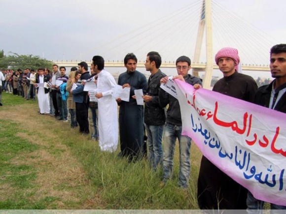 سرگذشت ديروز و امروز کارون به روايت ماهيگير پير/ سيد محمود معلمي سرگذشت ديروز و امروز کارون به روايت ماهيگير پير/ سيد محمود معلمي