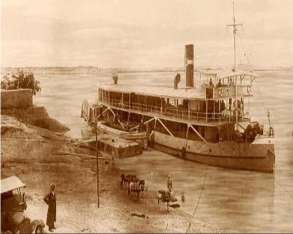 کارون رودخانه ای که زمانی کشتی های باری در آن تردد می کردند کارون رودخانه ای که زمانی کشتی های باری در آن تردد می کردند