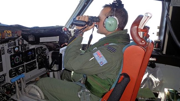 نشانههایی احتمالی از هواپیمای ناپدید شده مالیزیایی پیدا شد نشانههایی احتمالی از هواپیمای ناپدید شده مالیزیایی پیدا شد