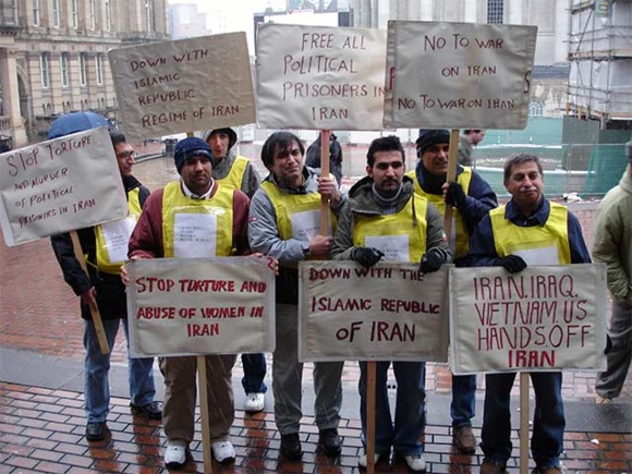 سال گذشته بیش از ۶۰۰ هزار نفر از کشورهای صنعتی جهان درخواست پناهندگی کردند سال گذشته بیش از ۶۰۰ هزار نفر از کشورهای صنعتی جهان درخواست پناهندگی کردند