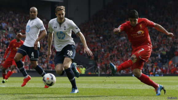 لیگ برتر انگلستان: صدرنشینی لیورپول و شکست فولام در روز گلزنی دژاگه لیگ برتر انگلستان: صدرنشینی لیورپول و شکست فولام در روز گلزنی دژاگه