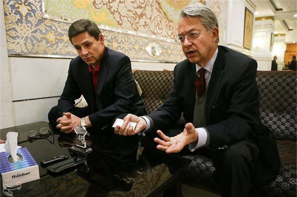 فرانسه در پی سهم خود از اقتصاد ایران است فرانسه در پی سهم خود از اقتصاد ایران است