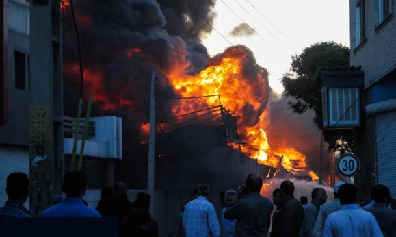 آتش سوزیهای مهیب بهمراه انفجار های پیاپی درتهران ،قزوین وعسلویه آتش سوزیهای مهیب بهمراه انفجار های پیاپی درتهران ،قزوین وعسلویه