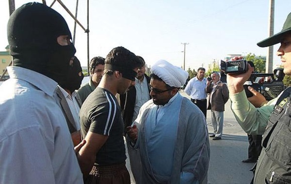 طی دو روز گذشته دهها تن در زندانهای زاهدان،کرمان، کرج وقزل حصار اعدام شدند طی دو روز گذشته دهها تن در زندانهای زاهدان،کرمان، کرج وقزل حصار اعدام شدند