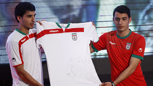 آل اشپورت: لباس های تیم ملی فوتبال ایران تقلبی است آل اشپورت: لباس های تیم ملی فوتبال ایران تقلبی است