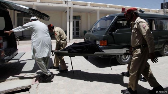 دهها تن از زائران شیعه پاکستانی در راه بازگشت از زیارت قبر خمینی کشته شدند