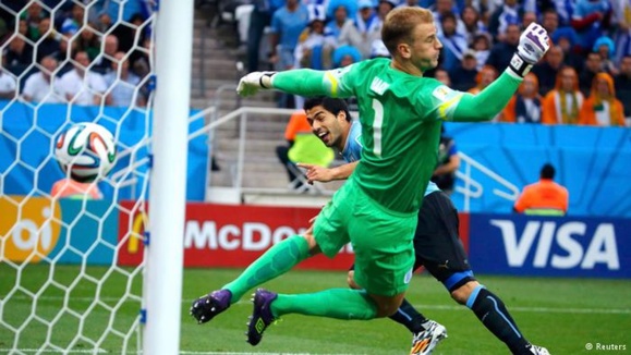 اروگوئه با گلهای سوارز انگلیس را به لب پرتگاه برد اروگوئه با گلهای سوارز انگلیس را به لب پرتگاه برد