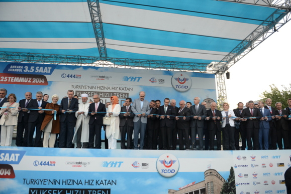 تحقق رویای 70 ساله مردم ترکیه با راه اندازی قطار سریع السیر آنکارا - استانبول+عکس تحقق رویای 70 ساله مردم ترکیه با راه اندازی قطار سریع السیر آنکارا - استانبول+عکس