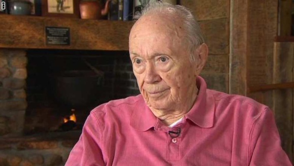 درگذشت خلبانی که بر روی شهر هیروشیما بمب اتم انداخت درگذشت خلبانی که بر روی شهر هیروشیما بمب اتم انداخت