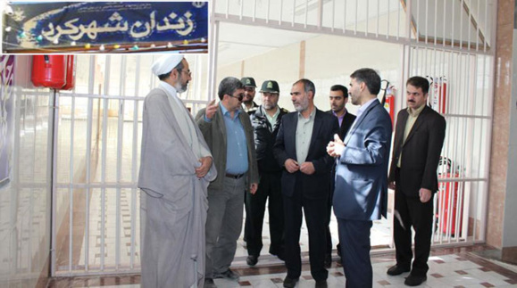 مرگ ۱۱ زندانی؛ شورش یا آتش سوزی؟/کاوه قریشی مرگ ۱۱ زندانی؛ شورش یا آتش سوزی؟/کاوه قریشی