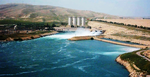 سد موصل بزرگترین سد عراق در کنترل کامل نیروهای پیشمرگه کردستان